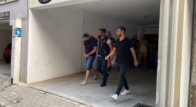Aydında torbacı evine narkotik baskını: 4 gözaltı