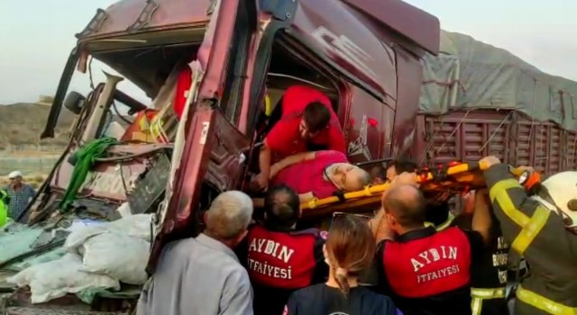 Aydında trafik kazası: 1i ağır 4 yaralı