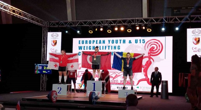 Aydınlı Burcu Avrupayı salladı