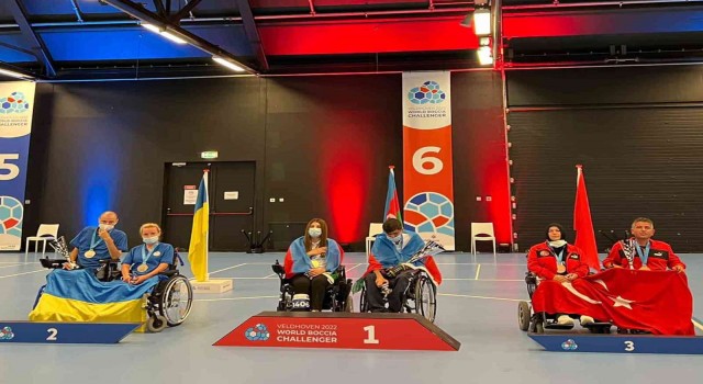 Bağcılarlı kardeş sporcular Hollandadan madalyayla döndü
