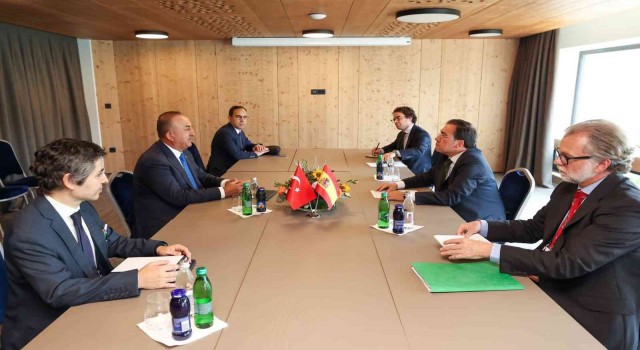Bakan Çavuşoğlu, İspanyol mevkidaşı Bueno ile bir araya geldi