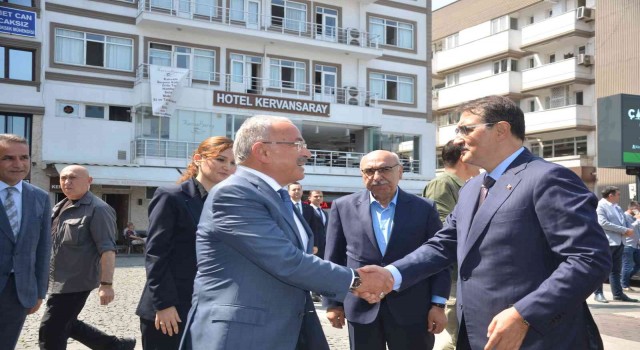 Bakan Dönmezden Başkan Gülere ziyaret