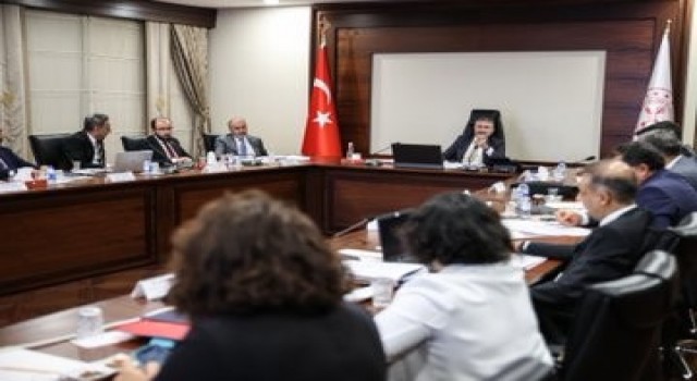 Bakan Nebati: “Nesillerin refahı için durmadan çalışmaya devam”