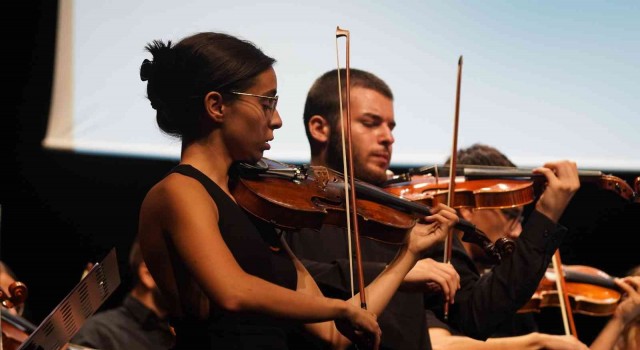 Balıkesirde 100 sanatçı 14 konser verdi