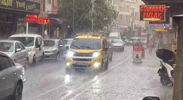 Balıkesirde sağanak il genelinde etkili oldu