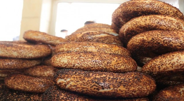 Balıkesirde simit 5 lira oldu