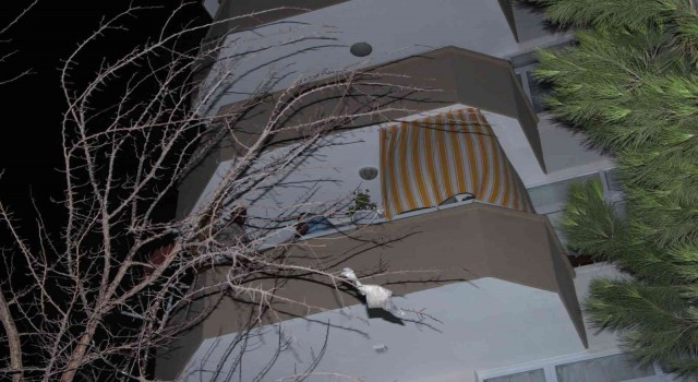 Balkondan düşen 16 yaşındaki genç kız hayatını kaybetti