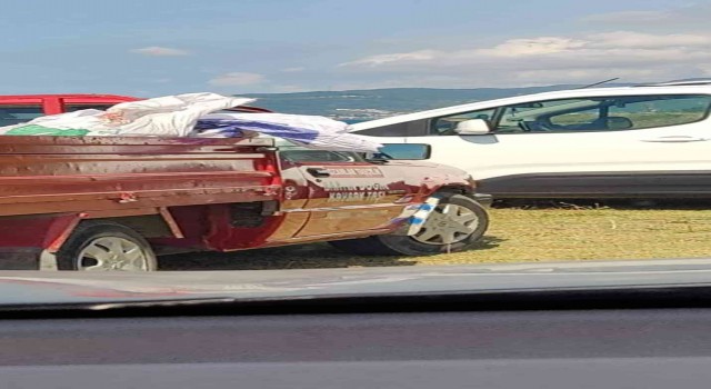 Bartından gelerek sahilden taş çalmak isteyen araç yakalandı