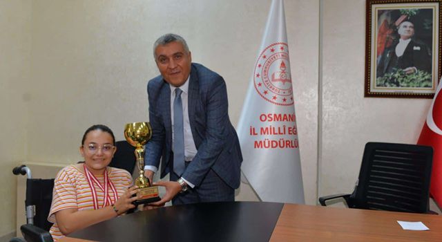 Başarılı sporculardan İl Milli eğitim Müdürü Aydın Albak’a ziyaret