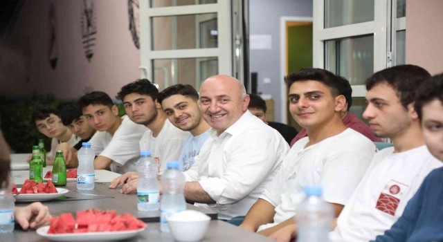 Başkan Bıyık: Gençler bizim her şeyimiz, geleceğimiz