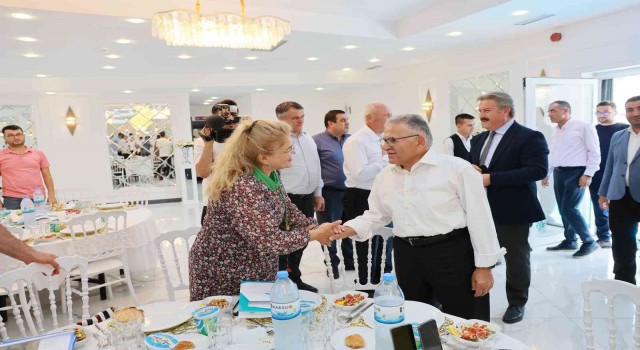 Başkan Büyükkılıç, Melikgazi muhtarları ile buluştu