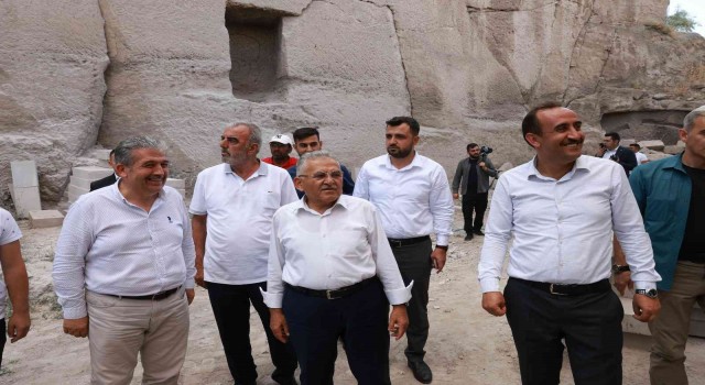 Başkan Büyükkılıç, Tarihi Agios Dimitrios Kilisesinin restorasyon çalışmalarını inceledi