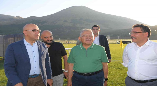 Başkan Büyükkılıç ve Vali Çiçekten Erciyeste turizm zirvesi