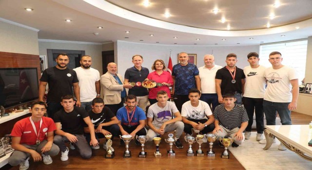 Başkan Hürriyet: Güreş sporunda öncü olmak istiyoruz