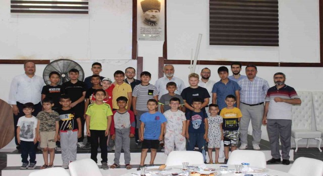 Başkan Kepez Kuran kursu öğrencileri için kahvaltı verdi