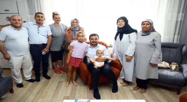 Başkan Özdemir, Sarıyerlilerin evine konuk oldu