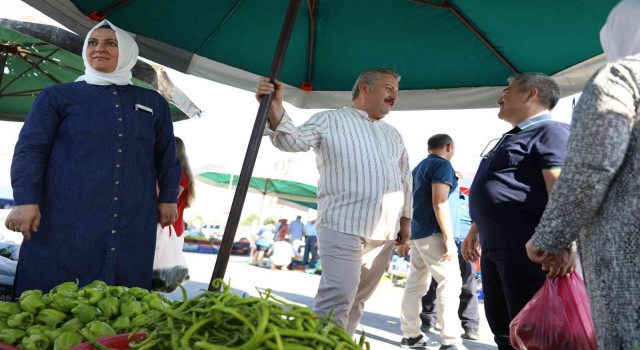 Başkan Palancıoğlu organik köy pazarını gezdi