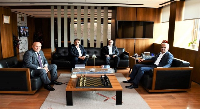 Başkan Pekmezci Ankarada temaslarda bulundu