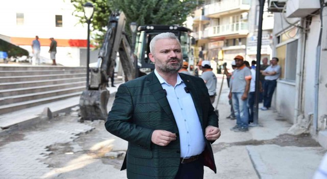 Başkanvekili Pehlivandan İZSUya tepki: Delik deşik edip bıraktıkları yolları biz yapacağız