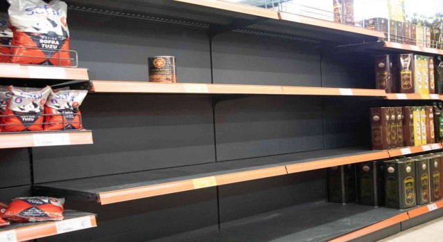 Batmanda Tarım Kredi marketinde raflar boşaldı