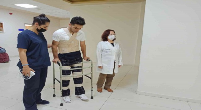 Belden altı felç olan Serhan Yiğitin artık yüzü gülüyor