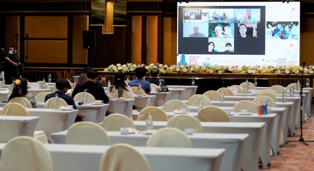 Belediye Etüd Proje Müdürlüğü Seramik Çalıştayına katılım sağladı