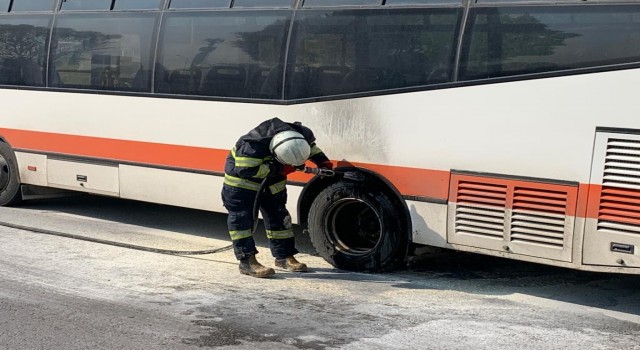 Belediye otobüsündeki yangın büyümeden söndürüldü