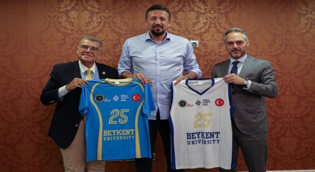 Beykent Üniversitesi heyetinden TBF Başkanı Hidayet Türkoğluna ziyaret