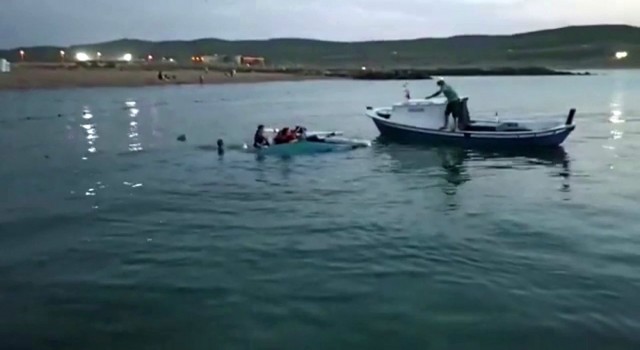 Beykozda 9 kişinin bindiği tekne alabora oldu, denizde can pazarı yaşandı