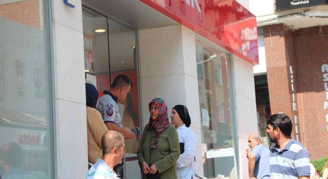 Bilecikte emekliler promosyon sırasına girdi