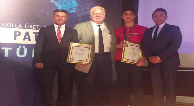 BİLSEM ilki başardı, 2 başvuru ile ödül aldı