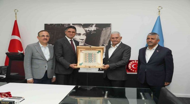 Binali Yıldırım: Aliağa, Türkiyeyi geleceğe taşıyacak