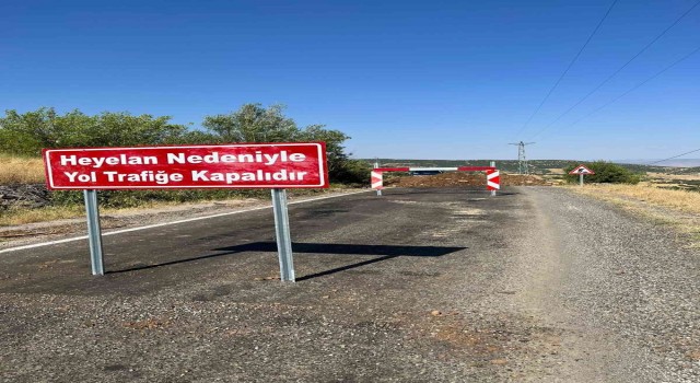 Bingölde yol heyelan nedeniyle ulaşıma kapandı