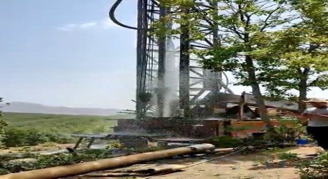 Bingölün köylerinde içme suyu sondaj çalışmaları sürüyor