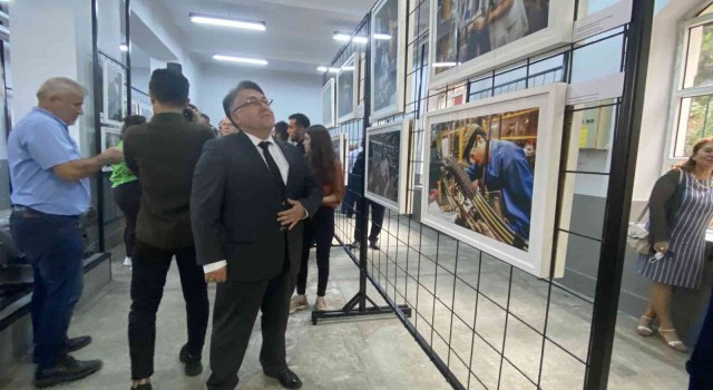 ‘Biz buralıyız sergisi açıldı