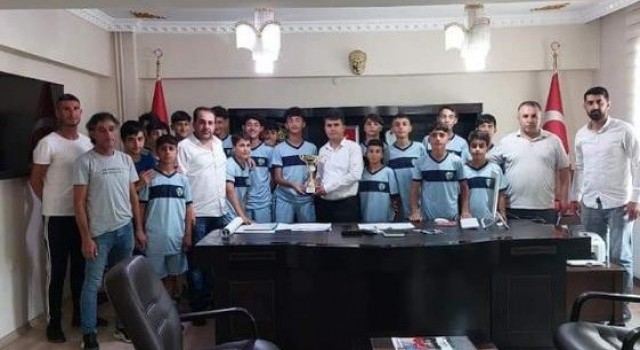 Bölge şampiyonundan Kaymakam Cankaloğluna ziyaret