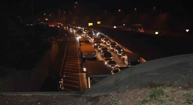 Bolu Dağı Tünelinde zincirleme kaza: 1 yaralı