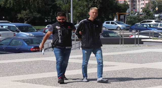 Boluda yolcu otobüsüne uyuşturucu operasyonu: 1 gözaltı