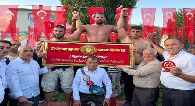 Bölükbaşı, Pasinlerde baş pehlivan oldu