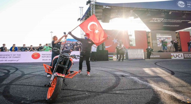 Bu Ağustos başka olacak: Dünya Kupası, Bisiklet Festivali ve 3 konser