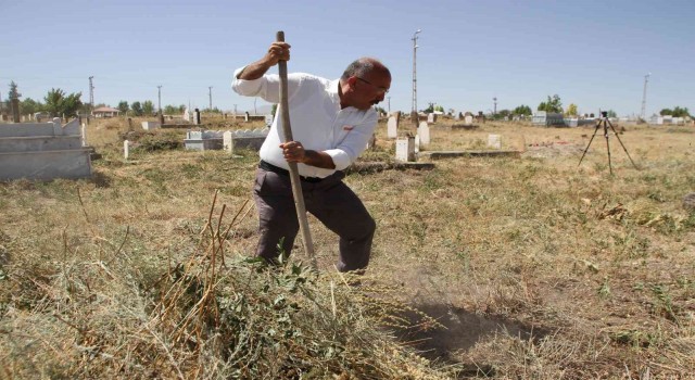 Bulanık Mezarlığında yenileme çalışması