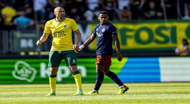 Burak Yılmaz, yeni takımında golle başladı