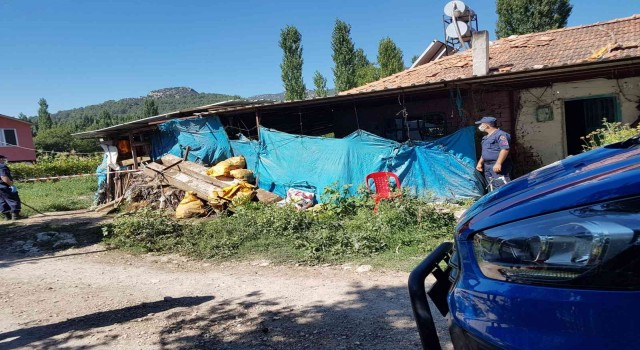 Burdurda genç kadın, ahırda ölü bulundu