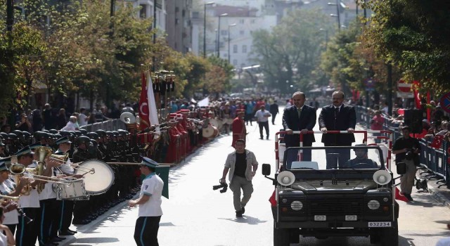 Bursada 30 Ağustos Zafer Bayramının 100üncü yıl coşkusu