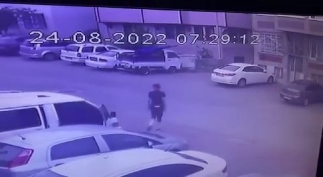 Bursada kamyonette çalacak bir şey bulamayınca eve girdiler