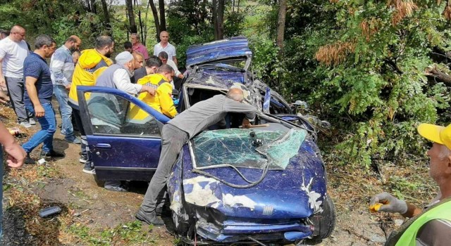 Bursada kanala düşen araçta can pazarı: 1i ağır 3 yaralı