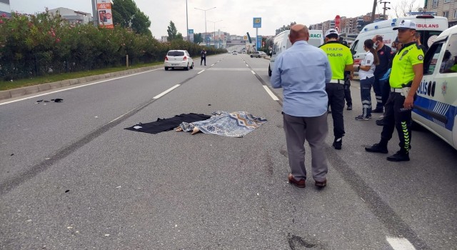 Bursada karşıdan karşıya geçmek isteyen adam aracın altında kalarak hayatını kaybetti
