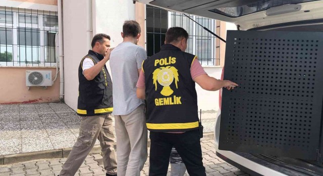 Bursada su saati hırsızları adliyeye sevk edildi