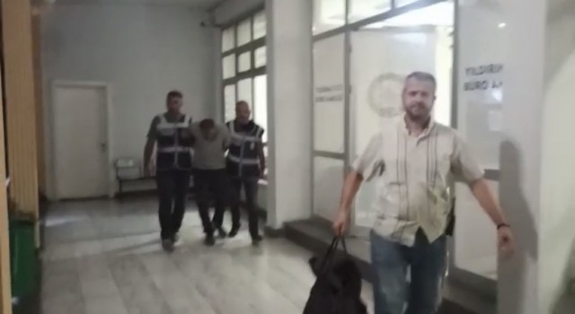 Bursada uyuşturucu servisi yapan motokurye kıskıvrak yakalandı
