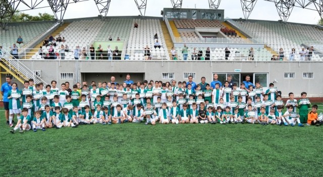 Bursaspor Futbol Okulu yaz dönemi sona erdi